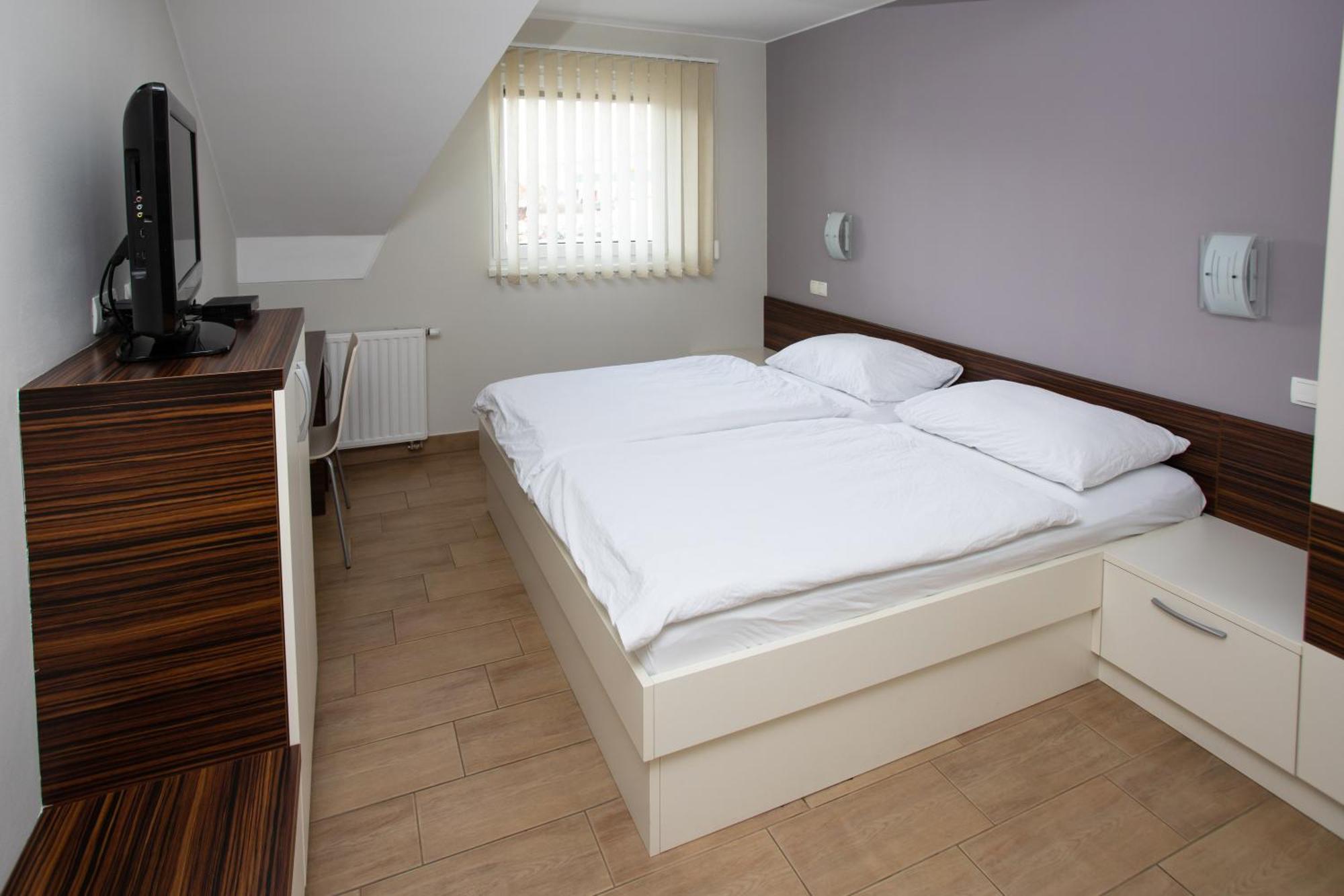 Rooms En Krajcar Cerknica ภายนอก รูปภาพ