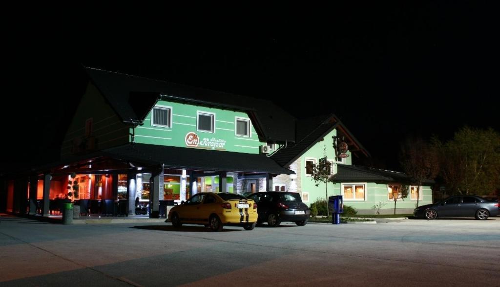 Rooms En Krajcar Cerknica ภายนอก รูปภาพ