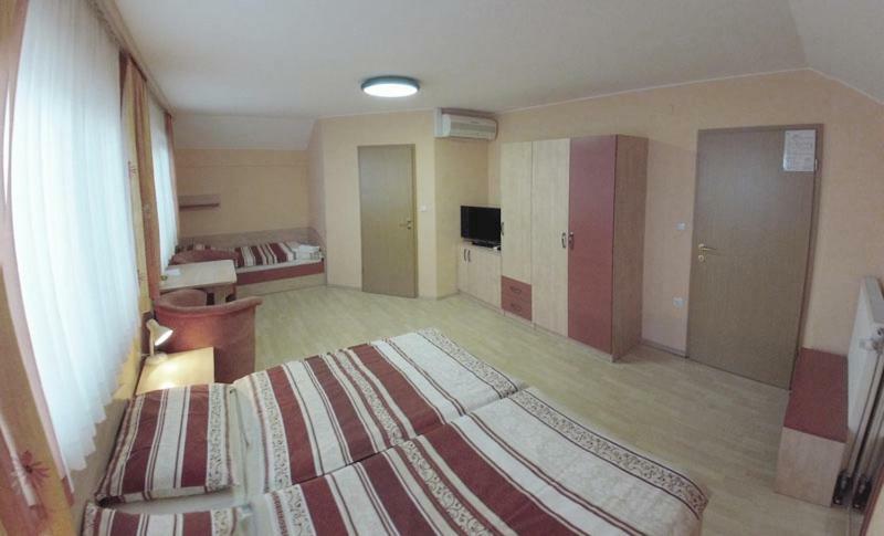 Rooms En Krajcar Cerknica ภายนอก รูปภาพ