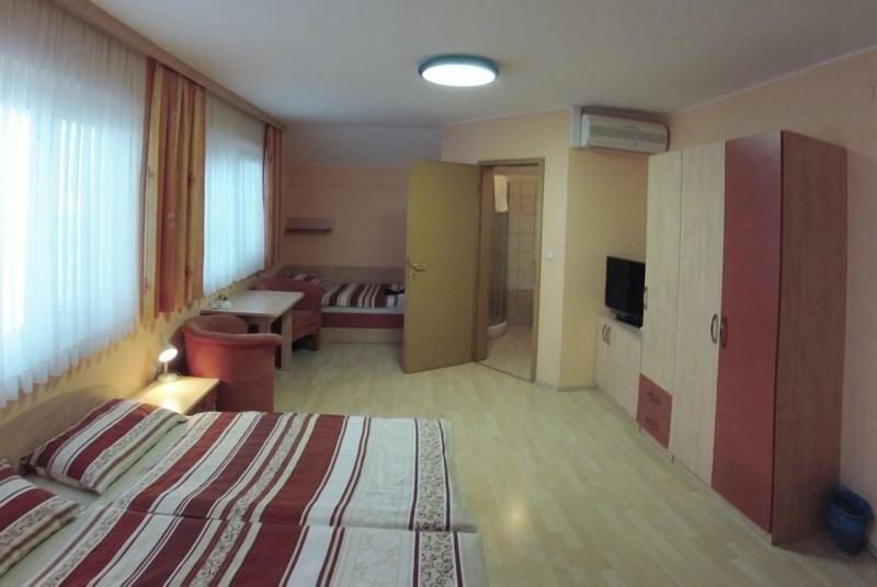 Rooms En Krajcar Cerknica ภายนอก รูปภาพ